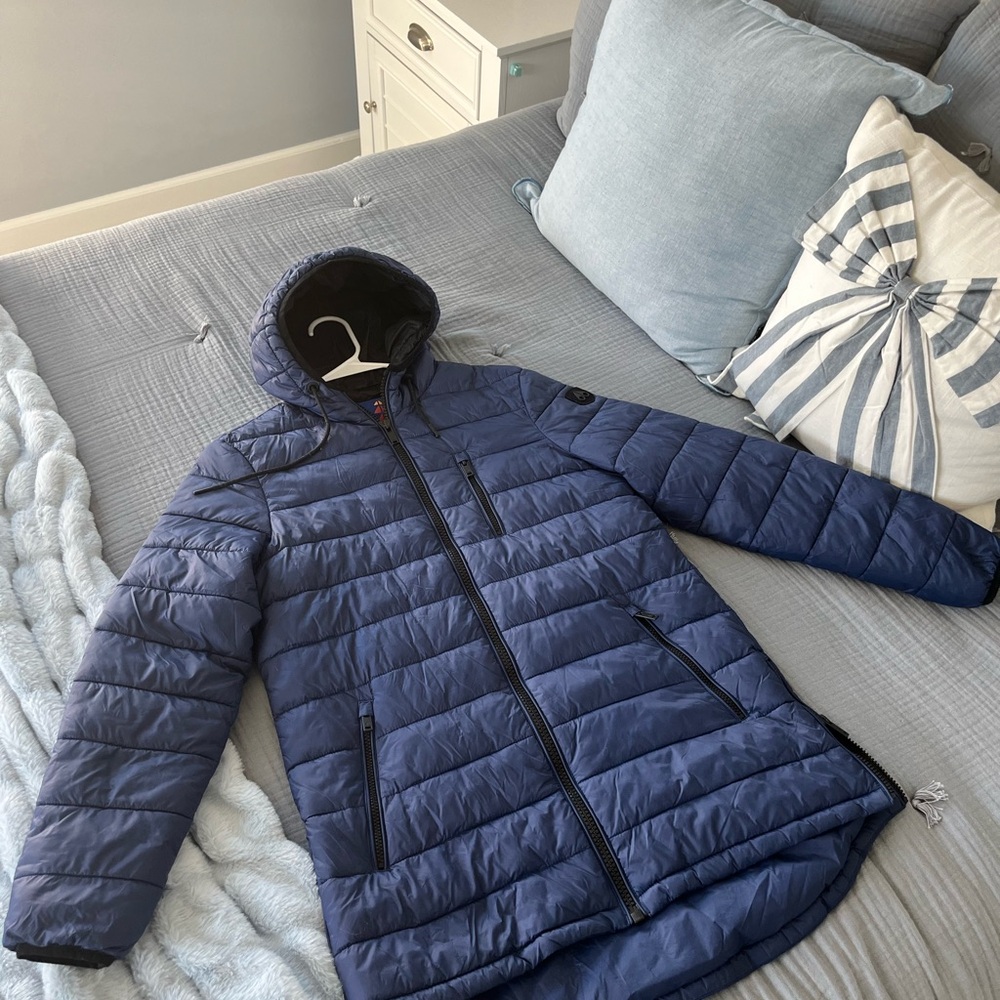 Moose Knuckles Navy Puffer Jacket - Picture 7 of 10